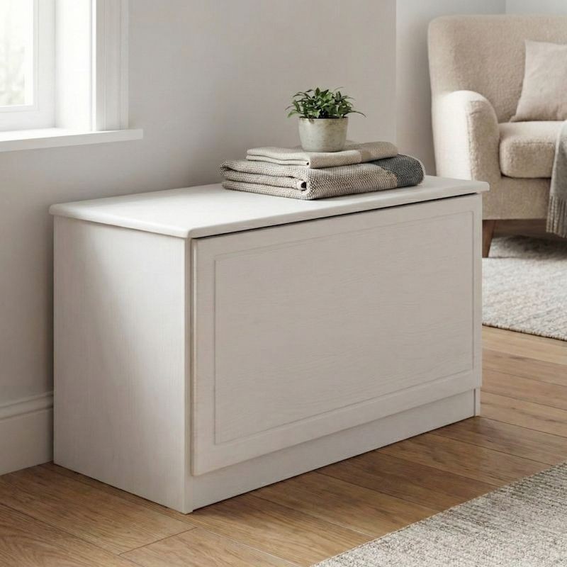 Biała skrzynia sosnowa 87x52x46 cm